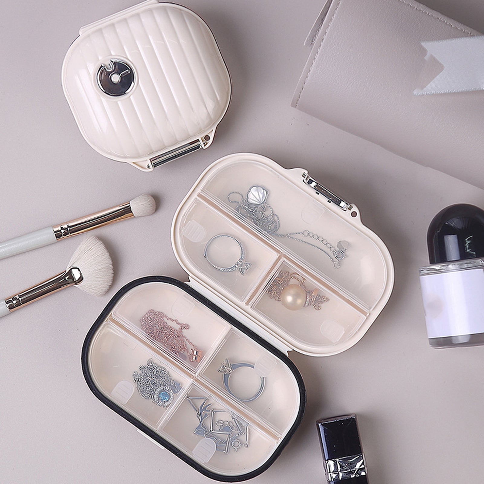 Caixa de comprimidos portátil de 7 secções: O seu organizador e protetor de medicamentos - Innovoda