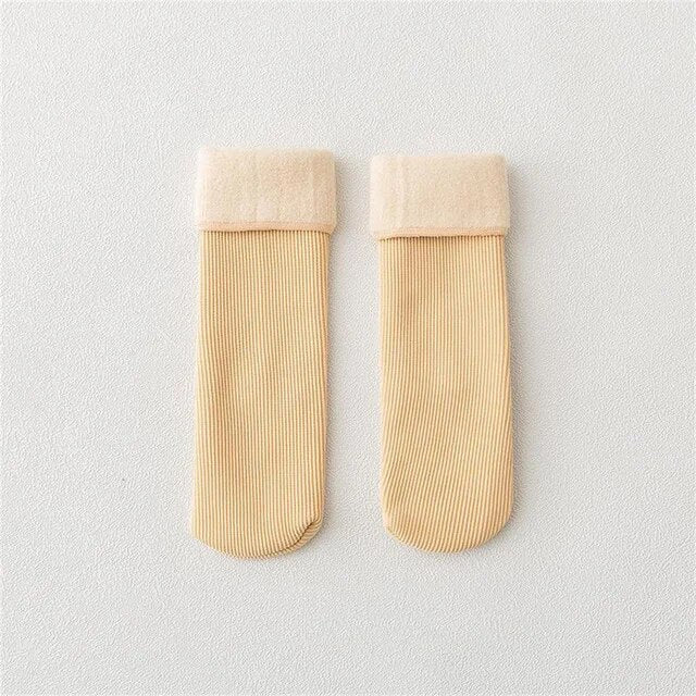 Conforto aconchegante: Meias de pelúcia sólidas e casuais para calor e estilo