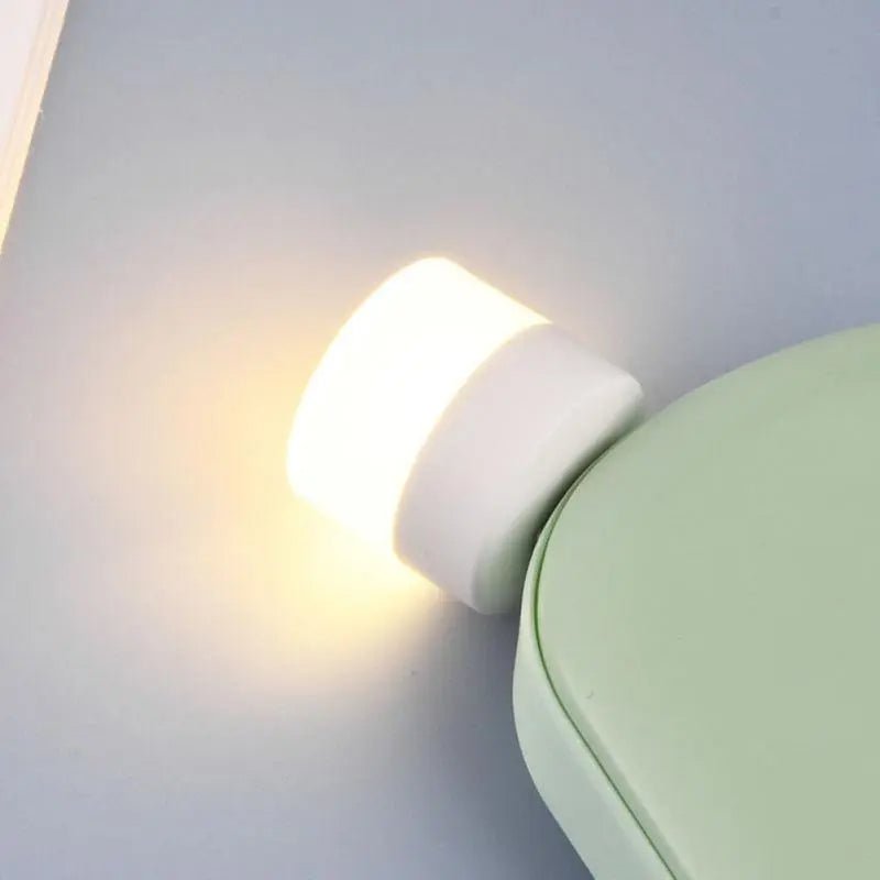 Mini luz nocturna LED portátil com funcionamento USB - Ilumine o seu espaço - Innovoda