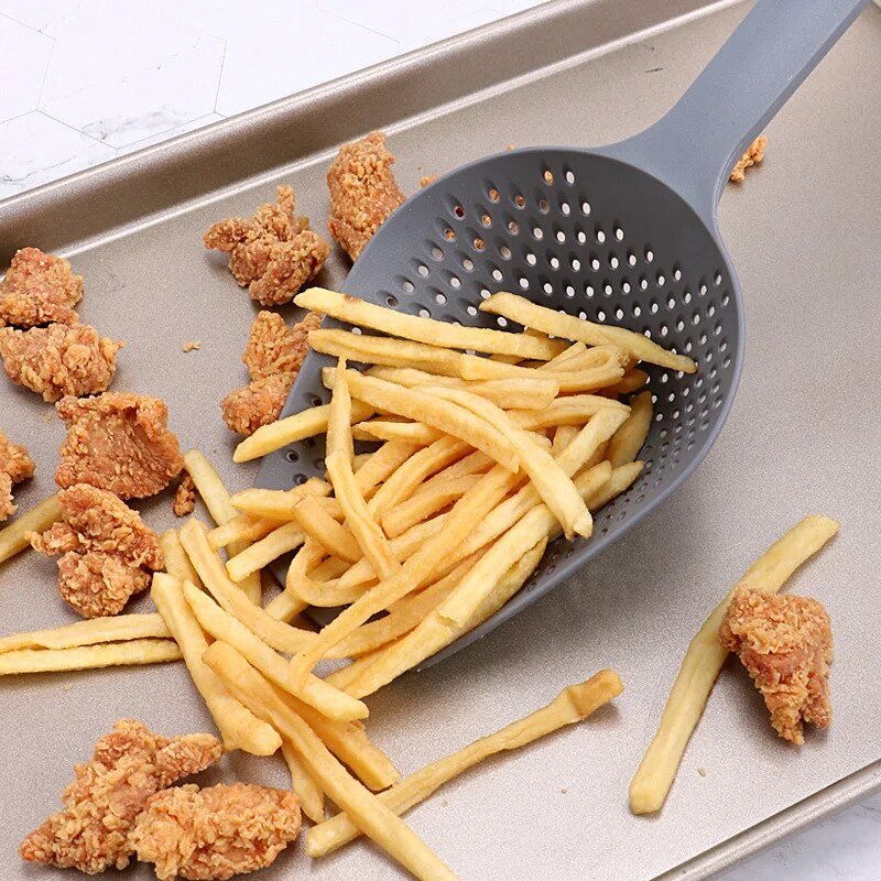 Coar e servir sem esforço com o nosso escorredor de colher