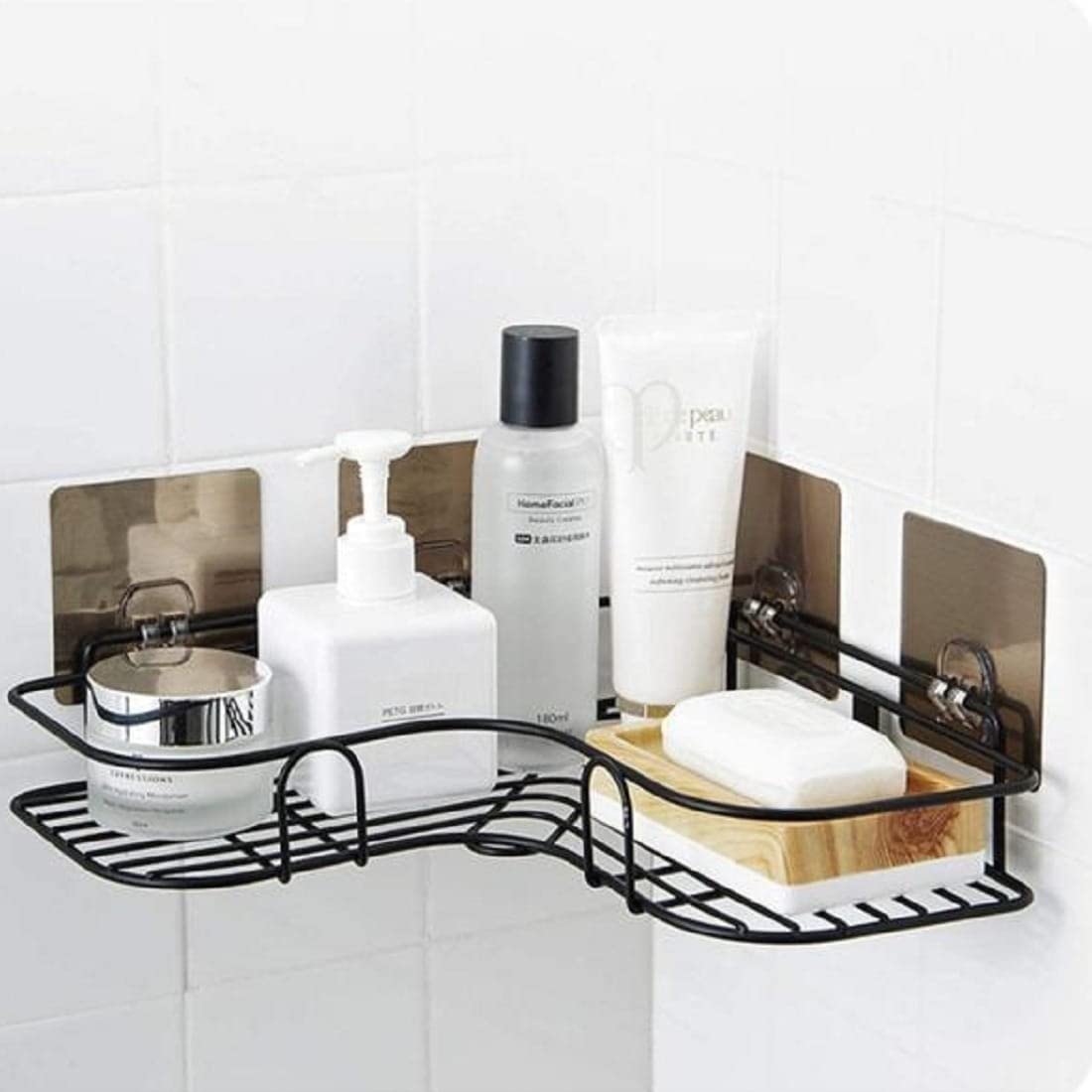 Elegância triangular: Estante de canto para casa de banho para uma otimização elegante do espaço